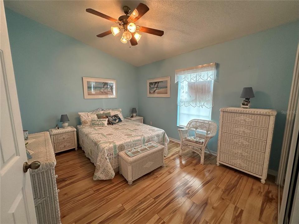 Active With Contract: $260,000 (2 beds, 2 baths, 1316 Square Feet)