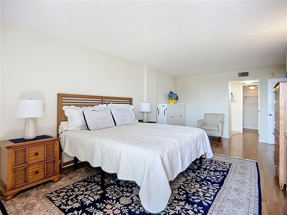 待售: $595,800 (2 贝兹, 2 浴室, 1287 平方英尺)