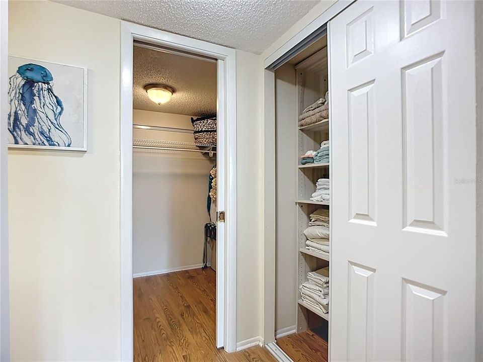 待售: $595,800 (2 贝兹, 2 浴室, 1287 平方英尺)