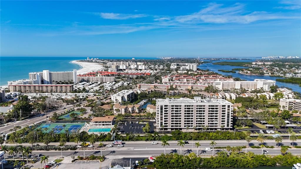 待售: $595,800 (2 贝兹, 2 浴室, 1287 平方英尺)