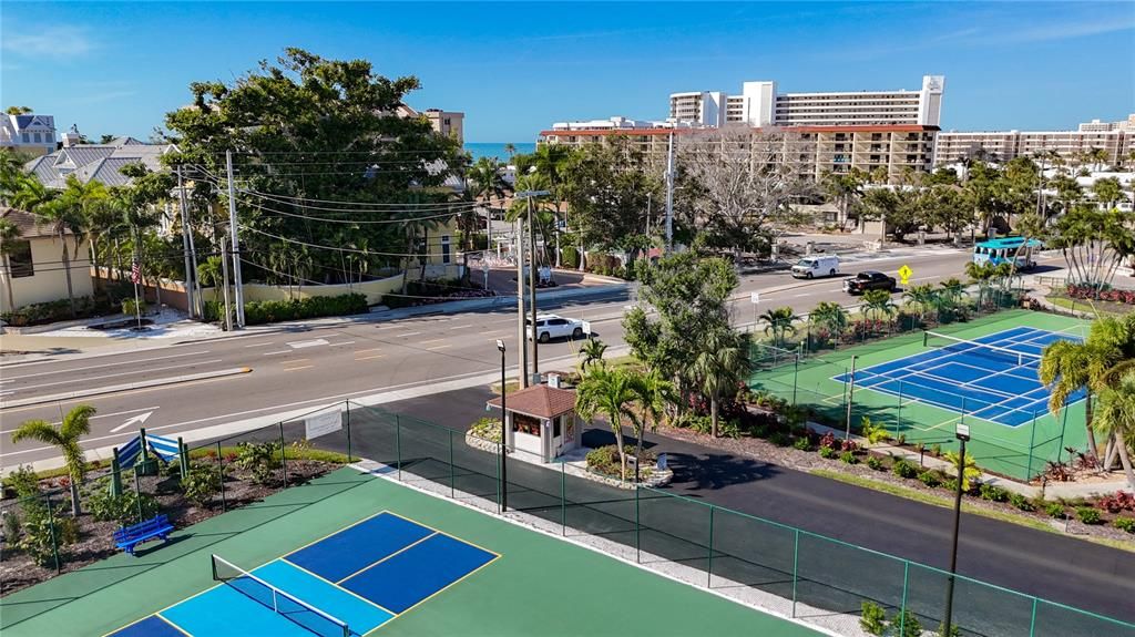 待售: $595,800 (2 贝兹, 2 浴室, 1287 平方英尺)