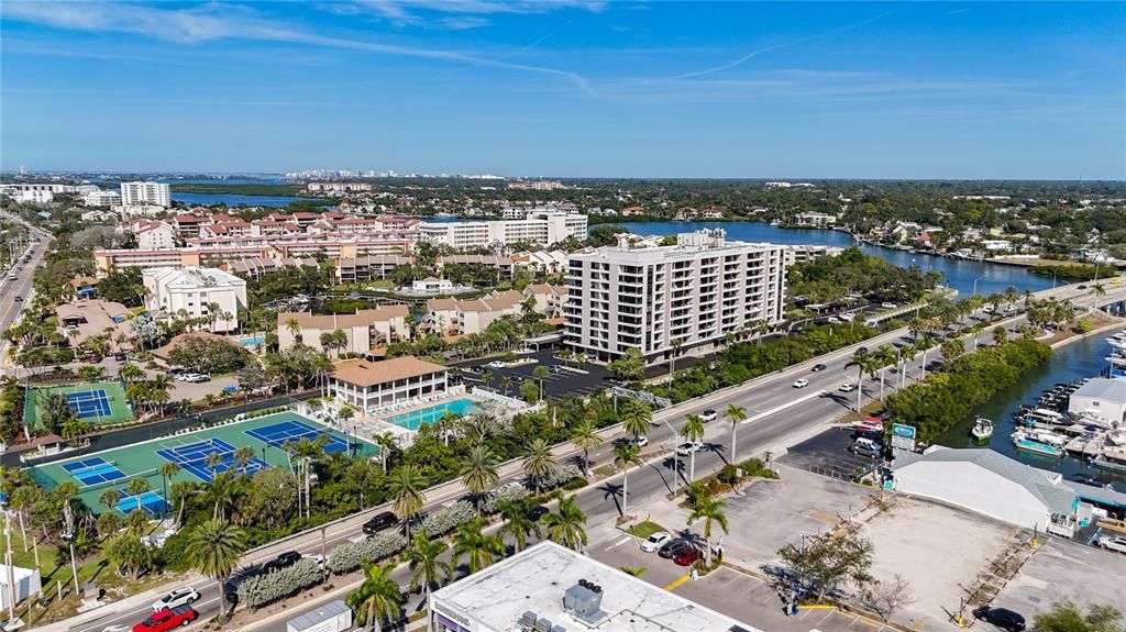 待售: $595,800 (2 贝兹, 2 浴室, 1287 平方英尺)