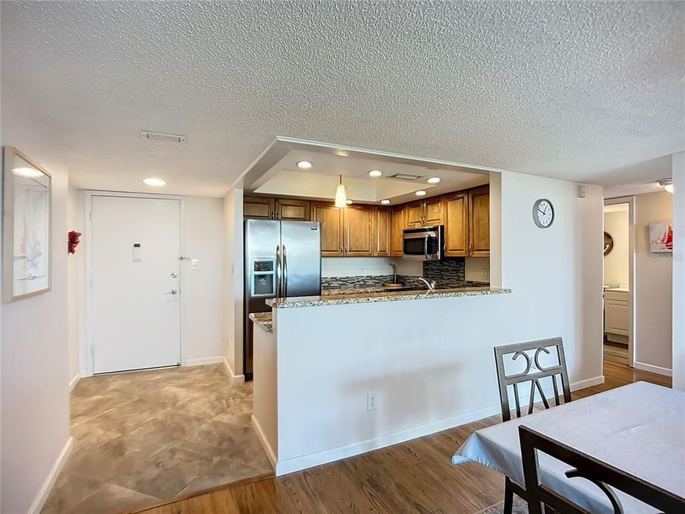 待售: $595,800 (2 贝兹, 2 浴室, 1287 平方英尺)