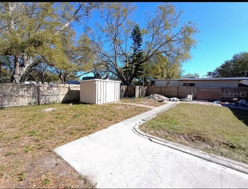 For Sale: $850,000 (4 beds, 4 baths, 2463 Square Feet)