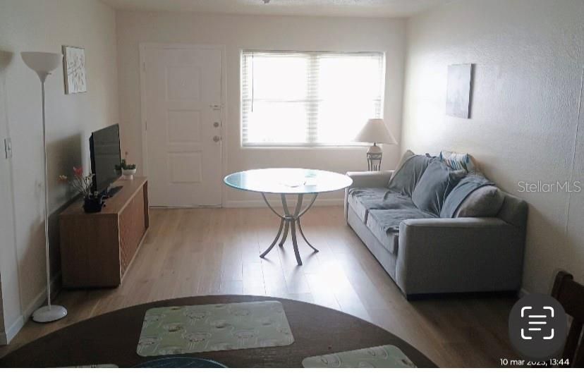 For Sale: $850,000 (4 beds, 4 baths, 2463 Square Feet)