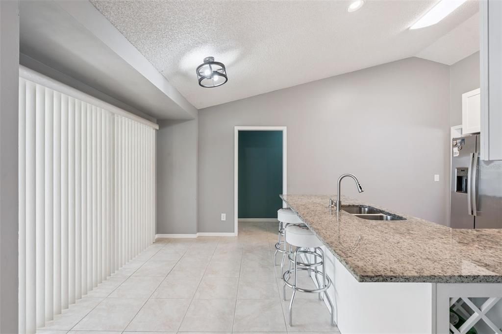 For Sale: $550,000 (4 beds, 3 baths, 2541 Square Feet)