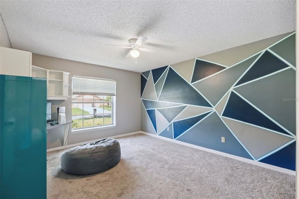 For Sale: $550,000 (4 beds, 3 baths, 2541 Square Feet)