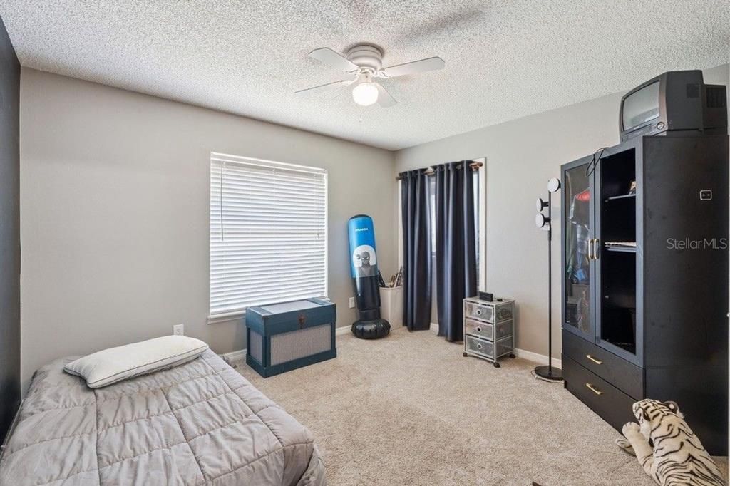 For Sale: $550,000 (4 beds, 3 baths, 2541 Square Feet)