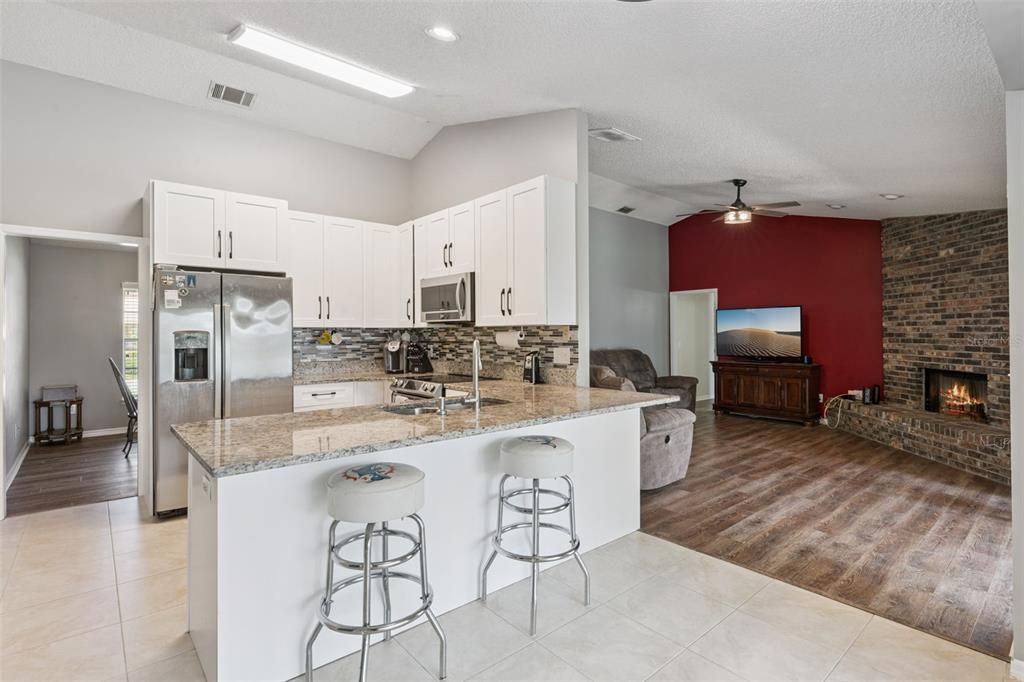 For Sale: $550,000 (4 beds, 3 baths, 2541 Square Feet)