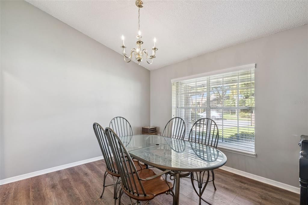 For Sale: $550,000 (4 beds, 3 baths, 2541 Square Feet)