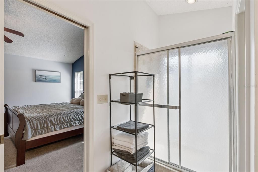 For Sale: $550,000 (4 beds, 3 baths, 2541 Square Feet)