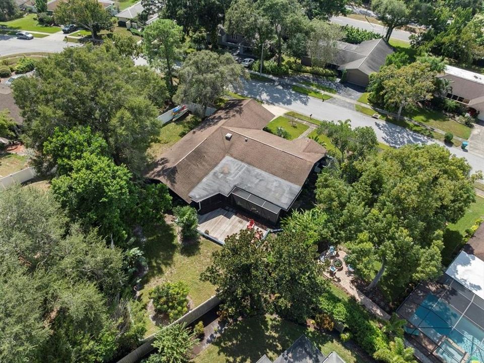 Под контрактом: $549,900 (4 спален, 3 ванн, 2222 Квадратных фут)