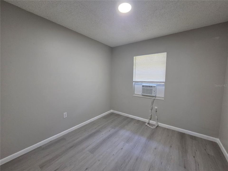 出租: $1,195 (2 贝兹, 1 浴室, 751 平方英尺)