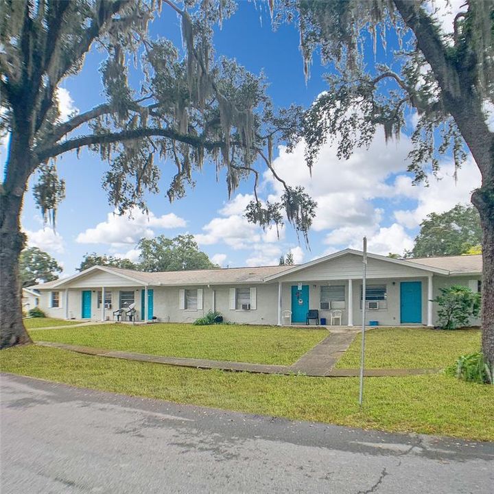 出租: $1,195 (2 贝兹, 1 浴室, 751 平方英尺)