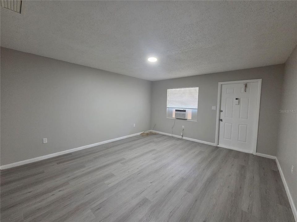 出租: $1,195 (2 贝兹, 1 浴室, 751 平方英尺)