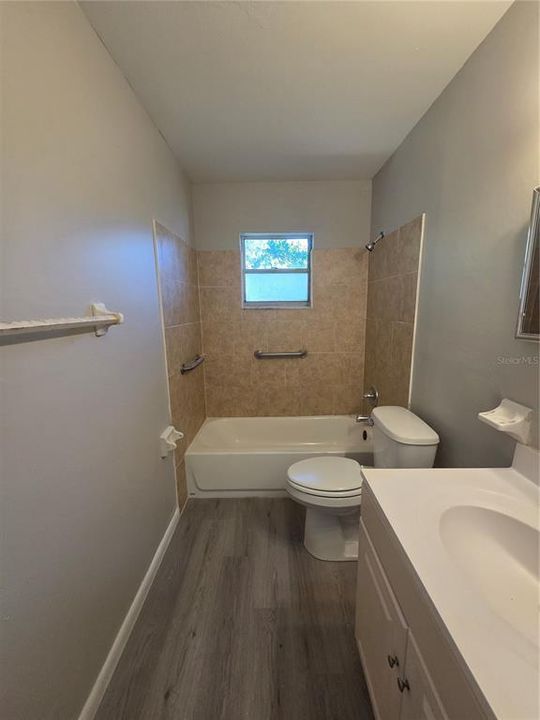 出租: $1,195 (2 贝兹, 1 浴室, 751 平方英尺)