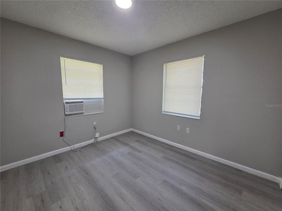 出租: $1,195 (2 贝兹, 1 浴室, 751 平方英尺)