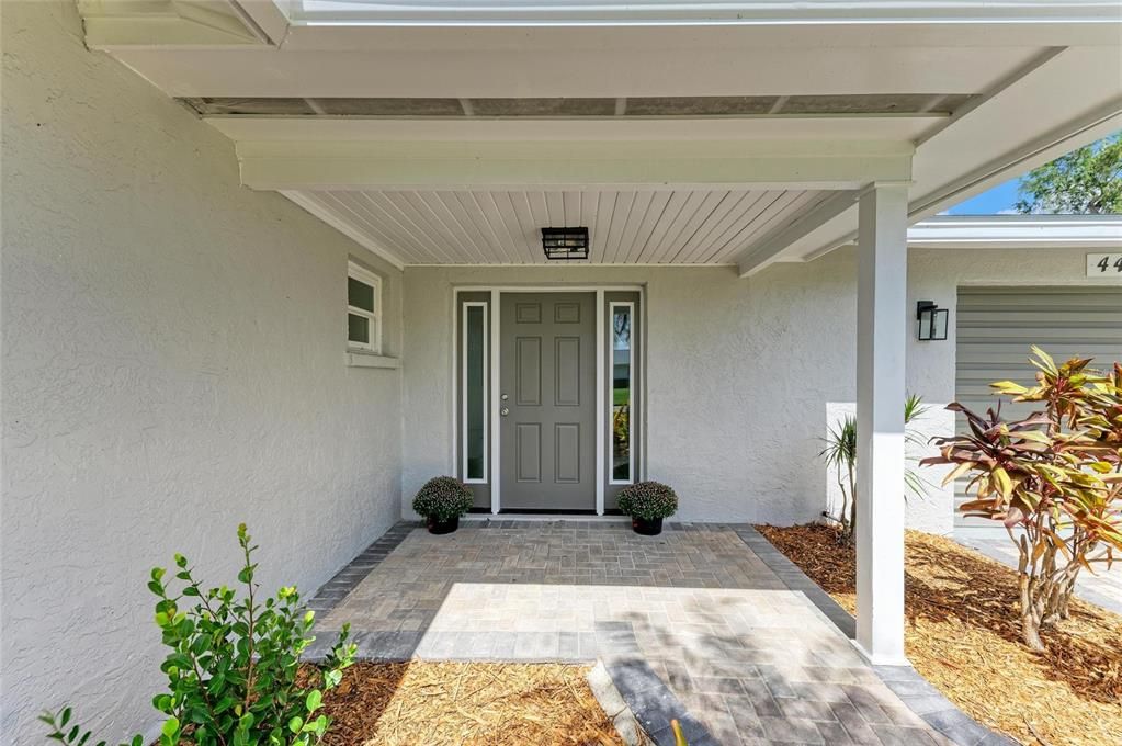 For Sale: $799,000 (2 beds, 2 baths, 1611 Square Feet)