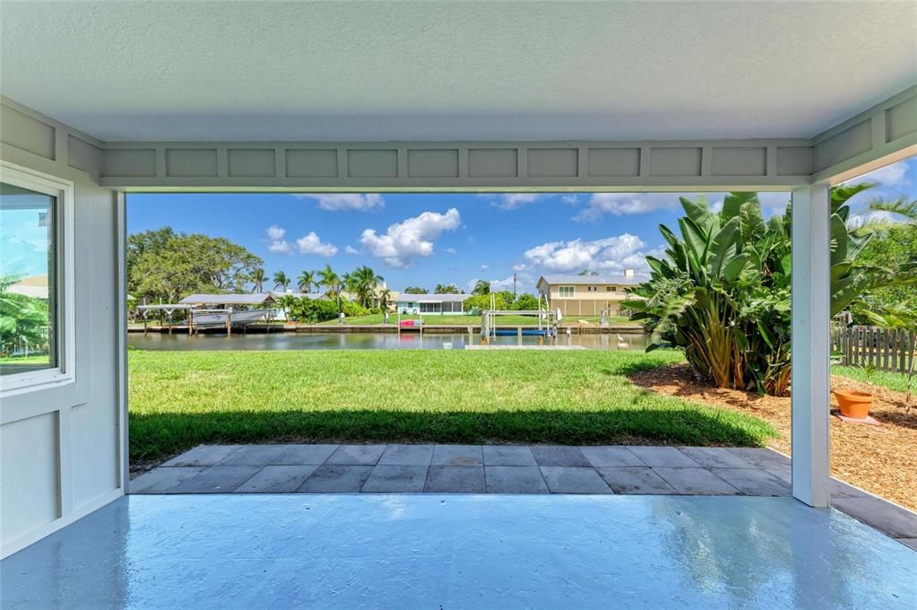 For Sale: $799,000 (2 beds, 2 baths, 1611 Square Feet)