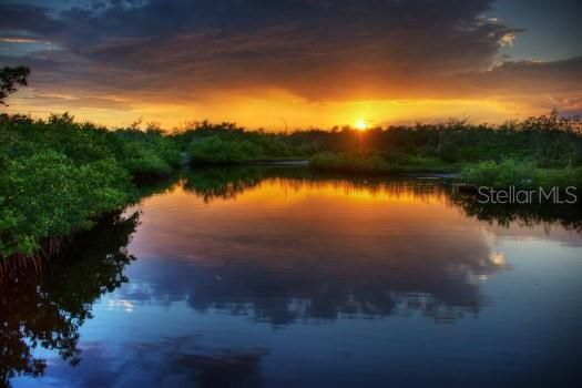 For Sale: $799,000 (2 beds, 2 baths, 1611 Square Feet)