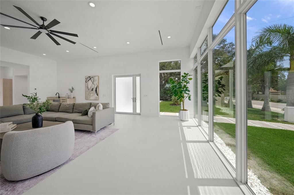 En Renta: $13,000 (4 camas, 4 baños, 3047 Pies cuadrados)