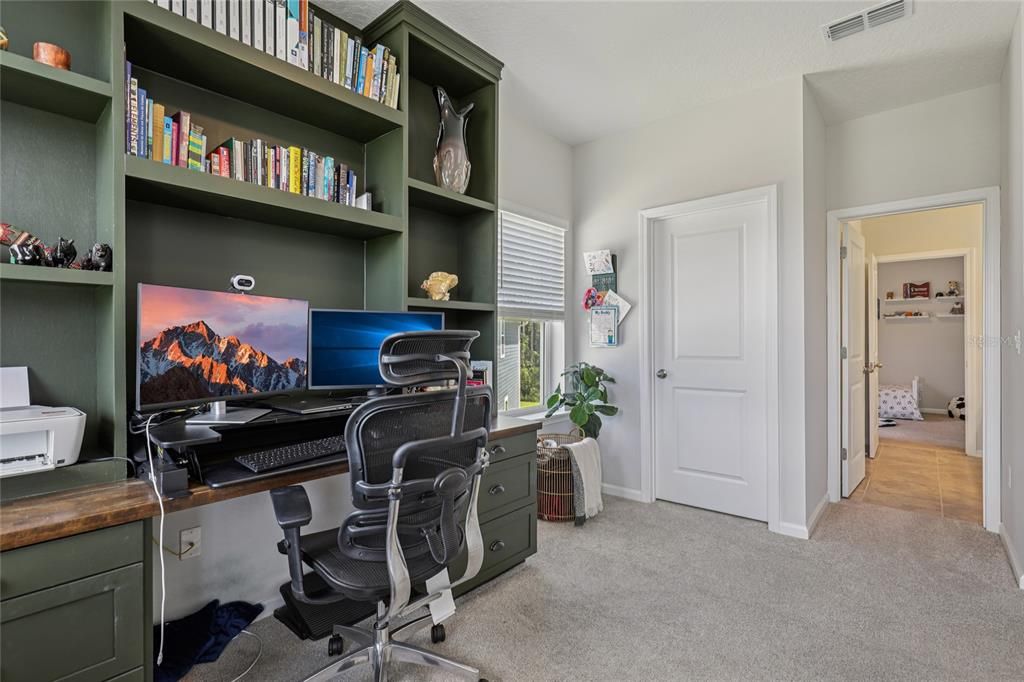 En Venta: $737,000 (5 camas, 4 baños, 3309 Pies cuadrados)