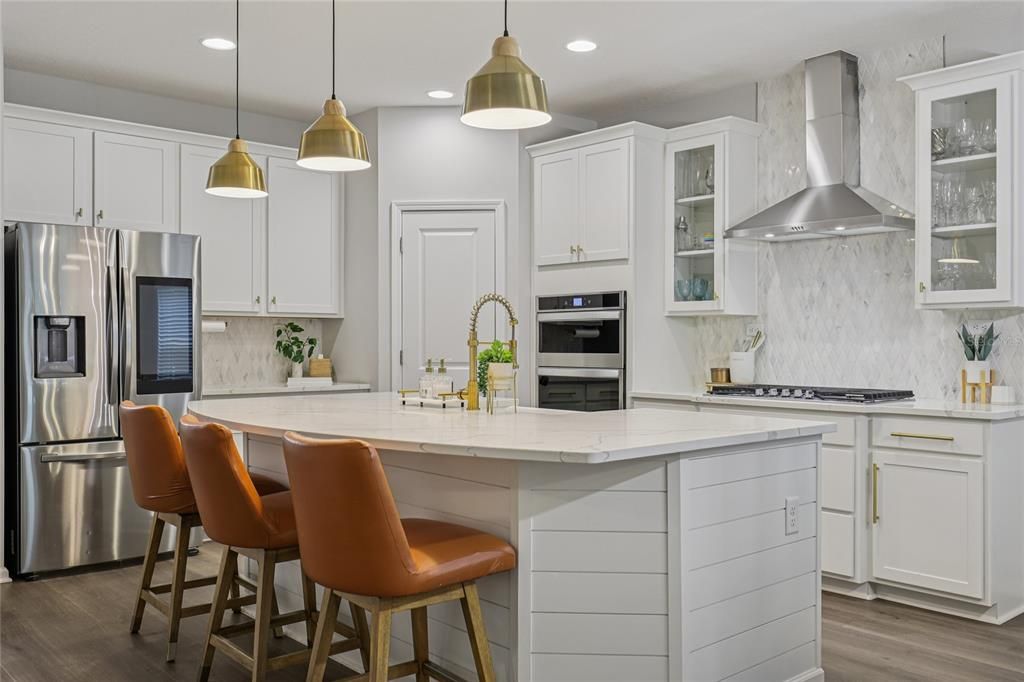 En Venta: $737,000 (5 camas, 4 baños, 3309 Pies cuadrados)