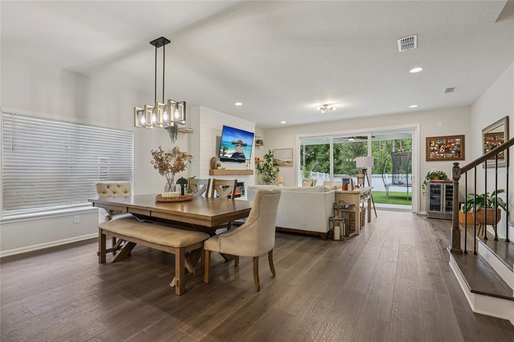 En Venta: $737,000 (5 camas, 4 baños, 3309 Pies cuadrados)