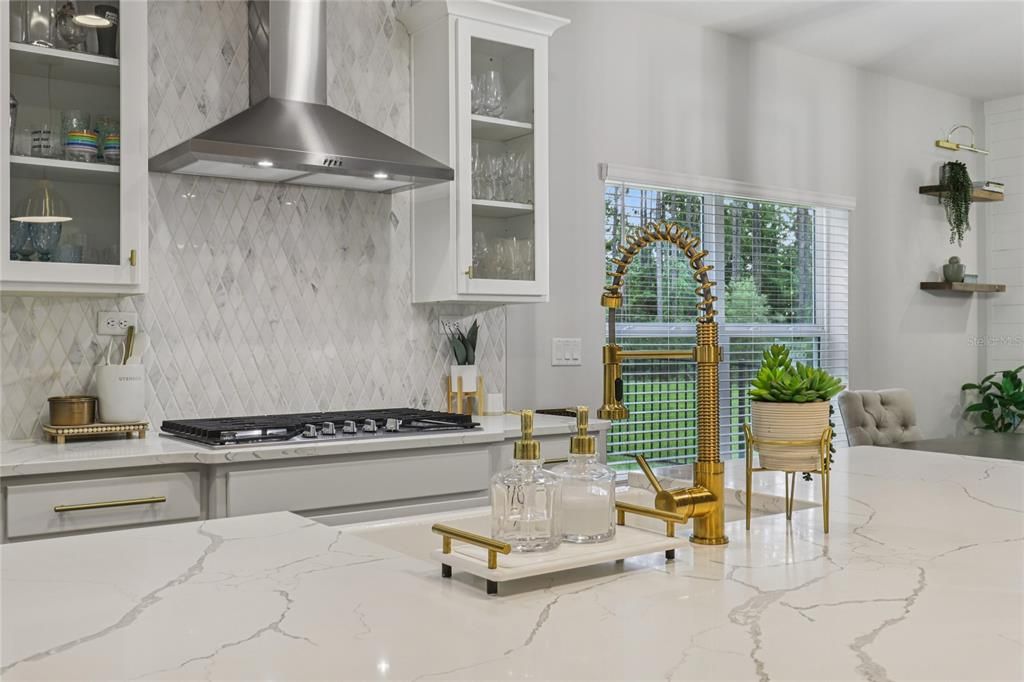 En Venta: $737,000 (5 camas, 4 baños, 3309 Pies cuadrados)