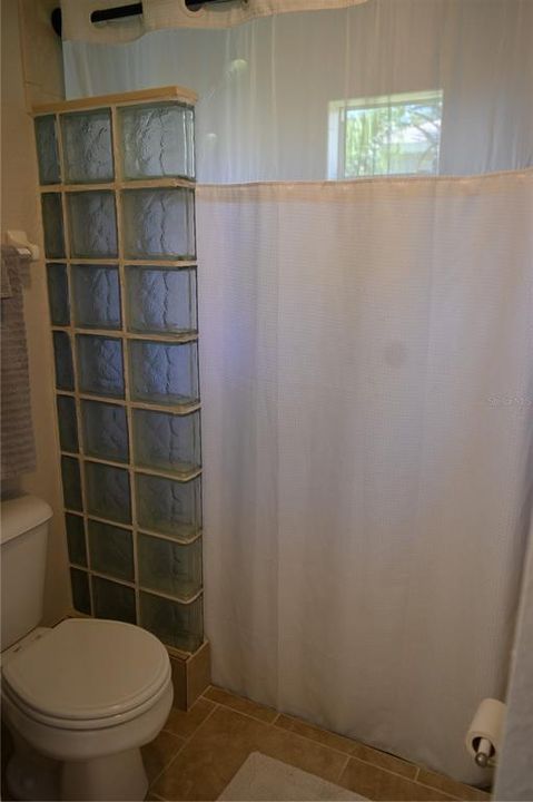 В аренду: $4,500 (3 спален, 2 ванн, 1728 Квадратных фут)