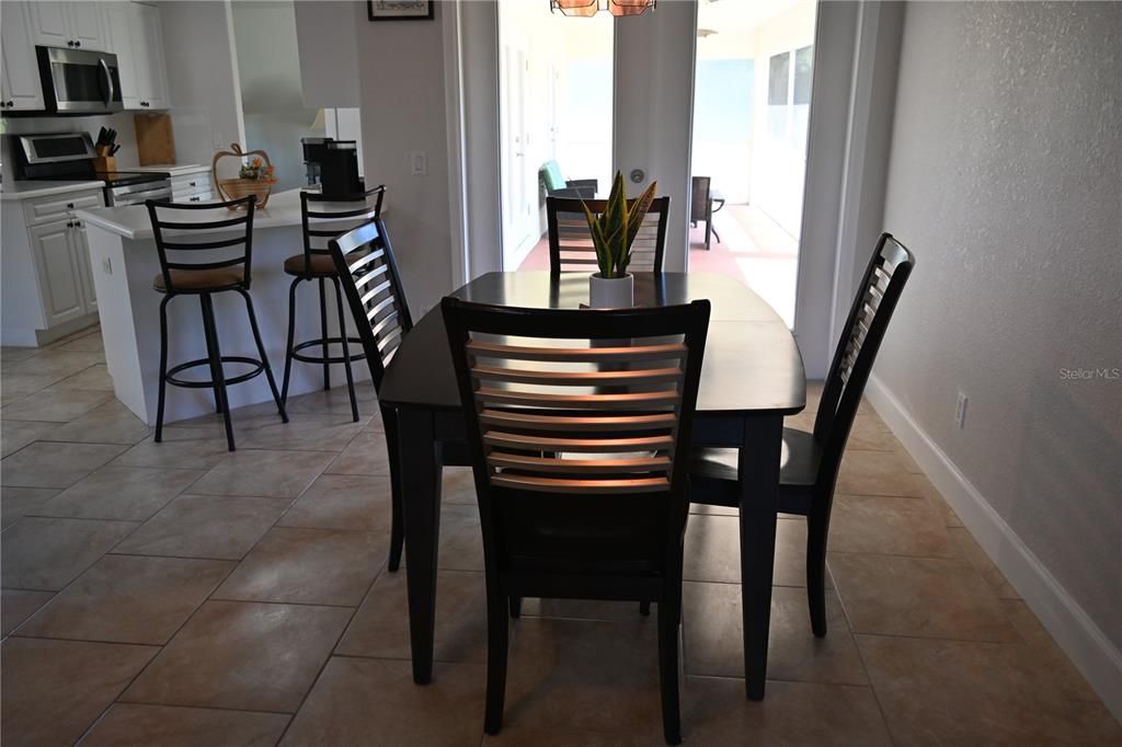 В аренду: $4,500 (3 спален, 2 ванн, 1728 Квадратных фут)