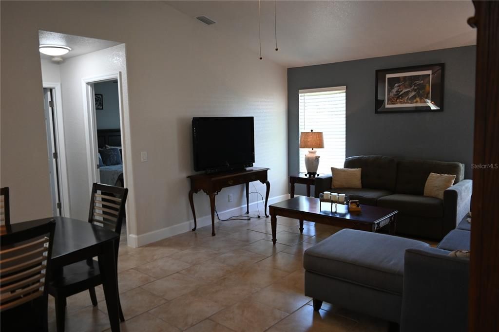 В аренду: $4,500 (3 спален, 2 ванн, 1728 Квадратных фут)