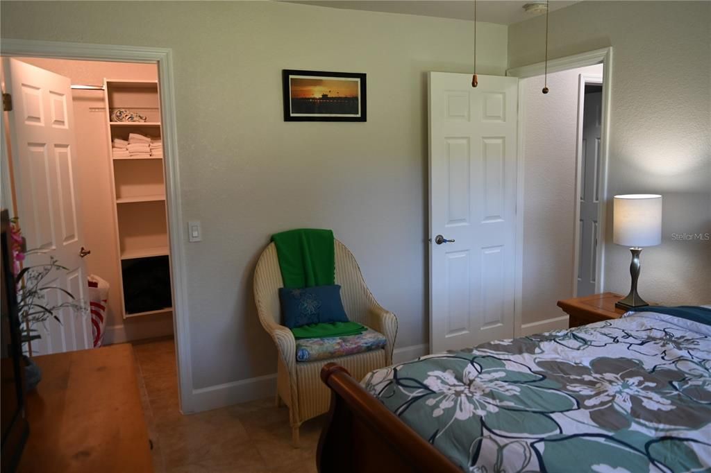 В аренду: $4,500 (3 спален, 2 ванн, 1728 Квадратных фут)