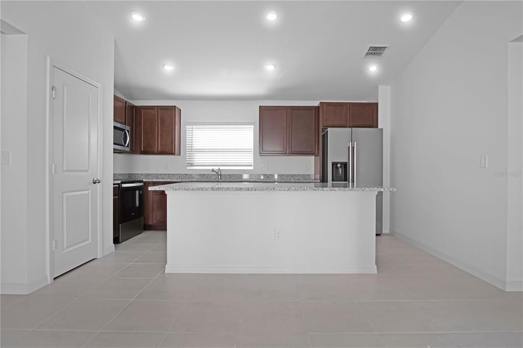 For Rent: $1,795 (3 beds, 2 baths, 1511 Square Feet)