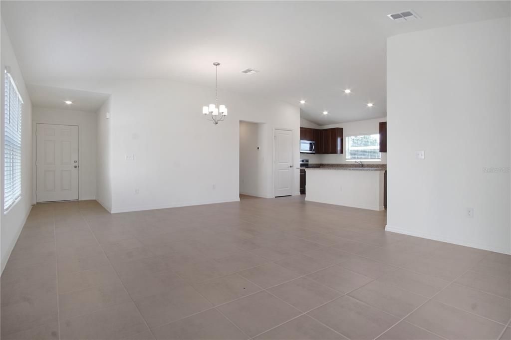 For Rent: $1,795 (3 beds, 2 baths, 1511 Square Feet)