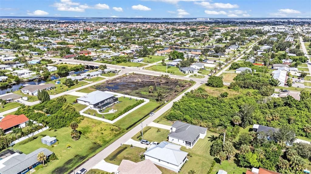 待售: $365,000 (3 贝兹, 2 浴室, 2168 平方英尺)