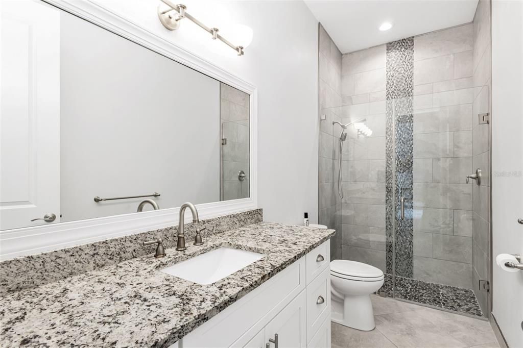 待售: $365,000 (3 贝兹, 2 浴室, 2168 平方英尺)