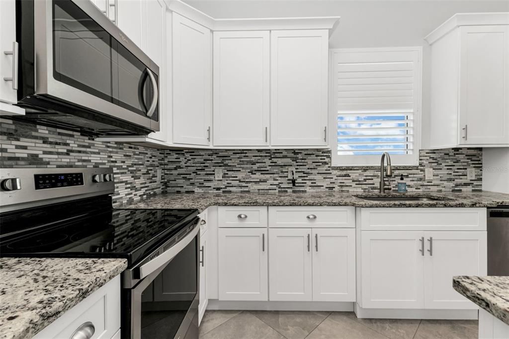 待售: $365,000 (3 贝兹, 2 浴室, 2168 平方英尺)