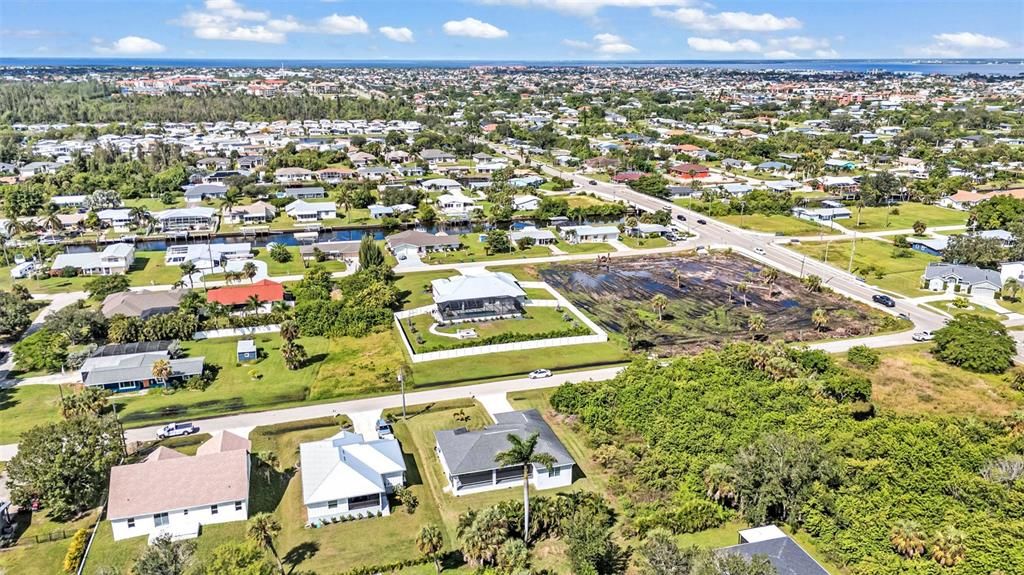 待售: $365,000 (3 贝兹, 2 浴室, 2168 平方英尺)