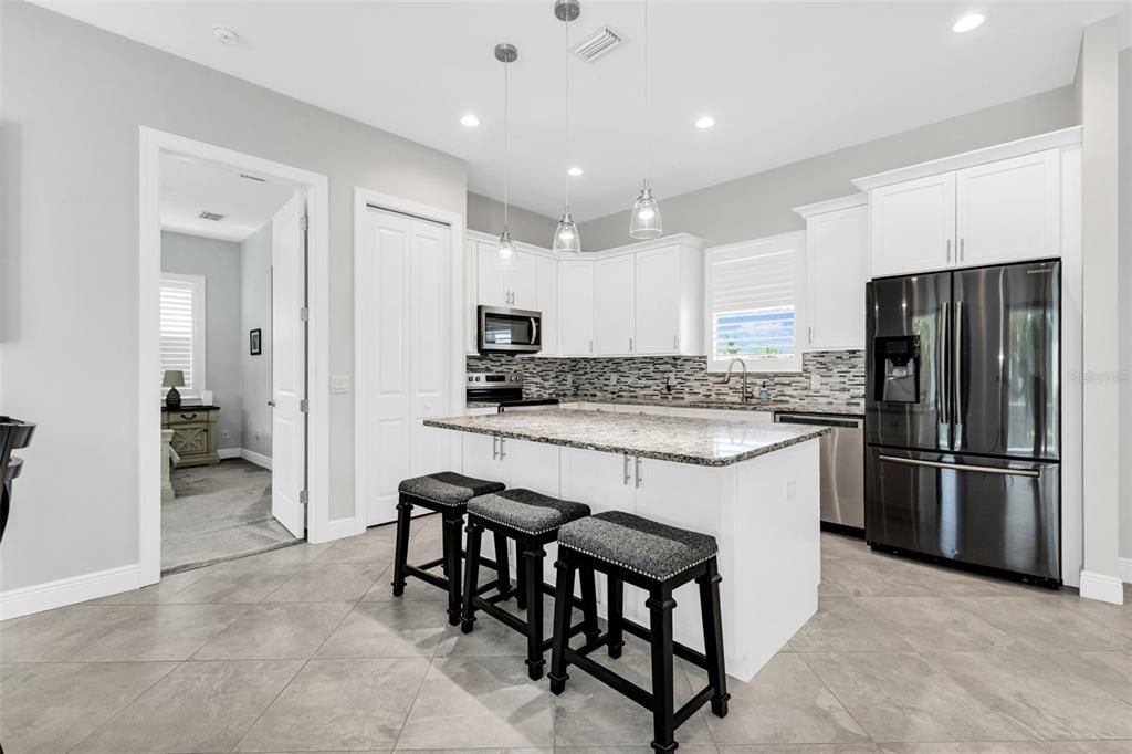 待售: $365,000 (3 贝兹, 2 浴室, 2168 平方英尺)