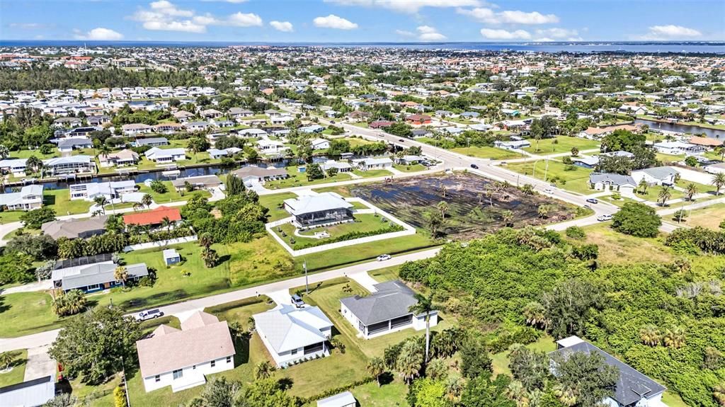 待售: $365,000 (3 贝兹, 2 浴室, 2168 平方英尺)