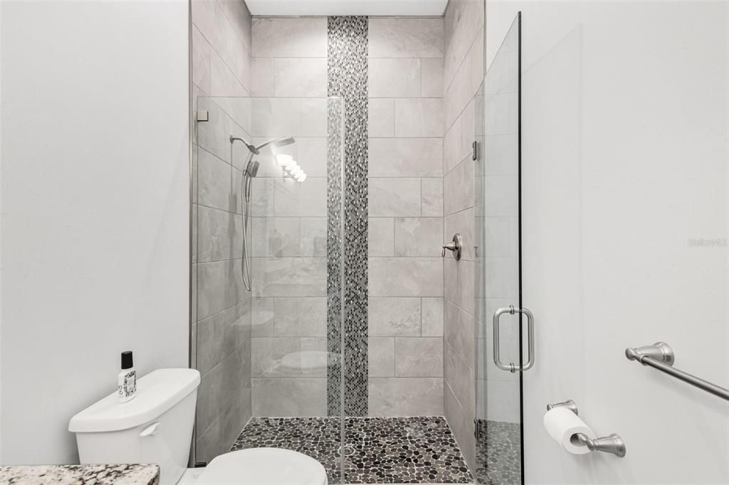 待售: $365,000 (3 贝兹, 2 浴室, 2168 平方英尺)