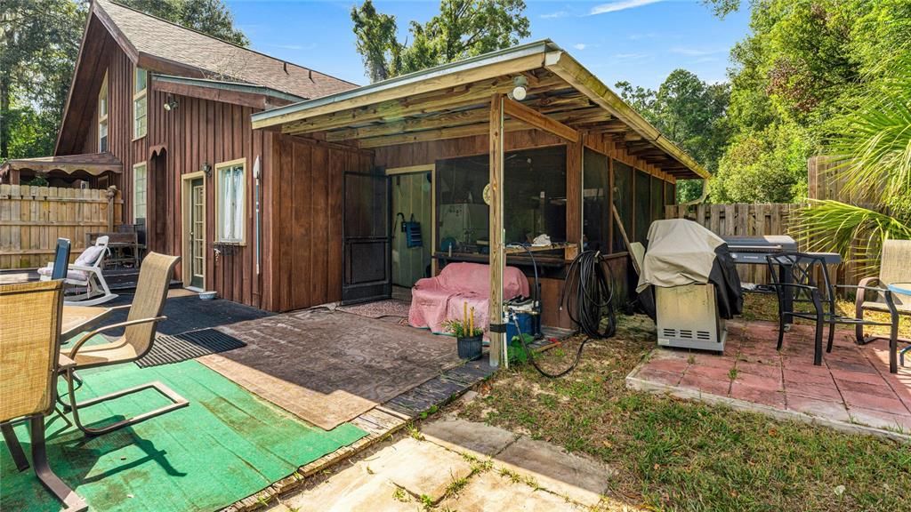 待售: $369,900 (4 贝兹, 2 浴室, 2011 平方英尺)