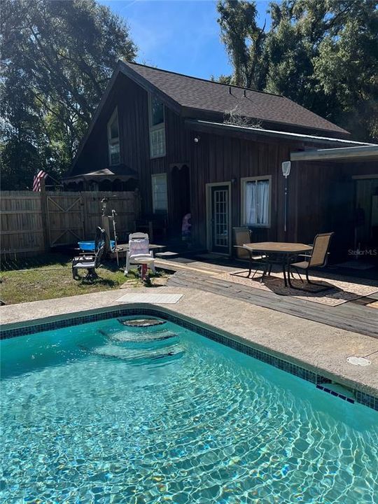 待售: $369,900 (4 贝兹, 2 浴室, 2011 平方英尺)