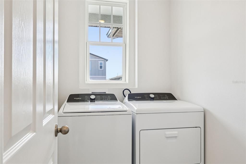 For Sale: $296,070 (3 beds, 2 baths, 1483 Square Feet)