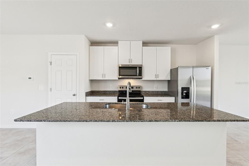 For Sale: $296,070 (3 beds, 2 baths, 1483 Square Feet)