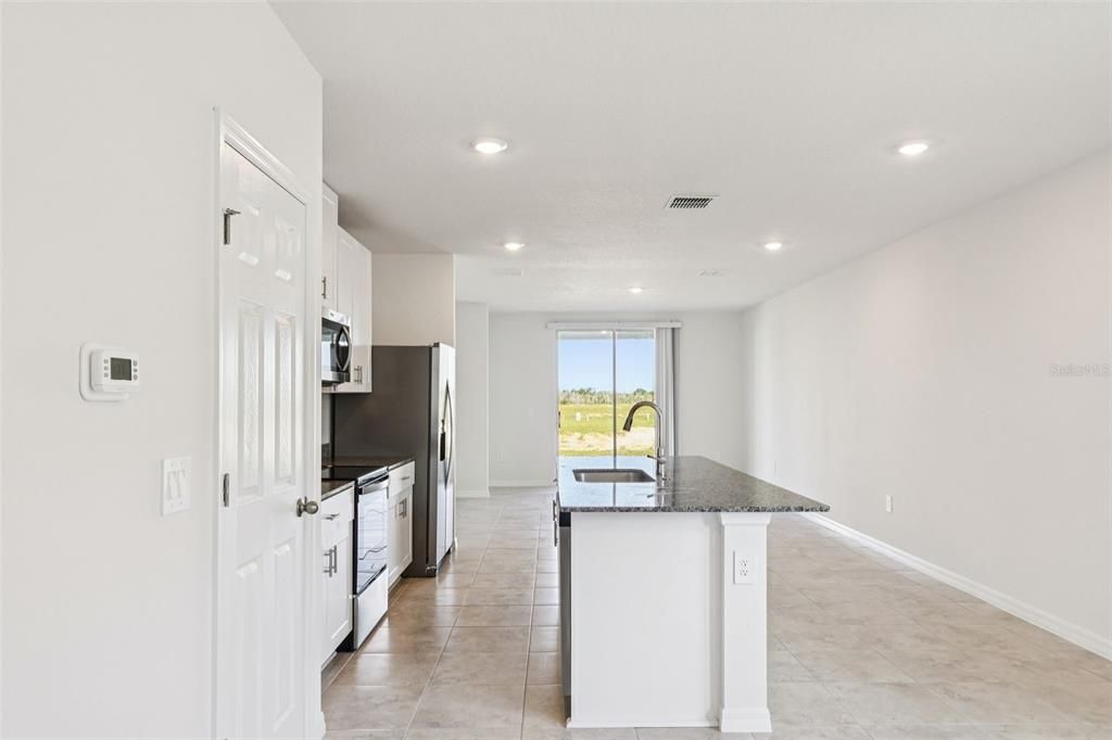 For Sale: $296,070 (3 beds, 2 baths, 1483 Square Feet)