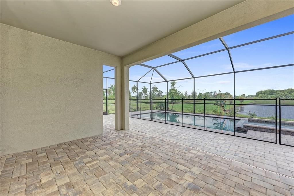 出租: $5,250 (3 贝兹, 3 浴室, 2444 平方英尺)