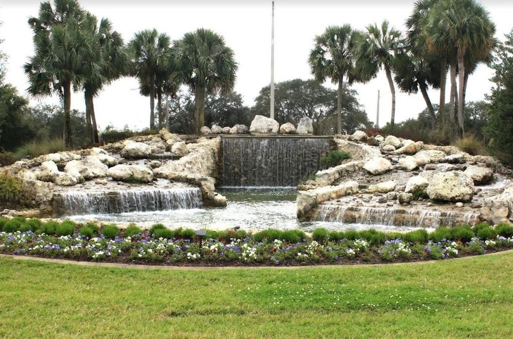 For Sale: $499,900 (4 beds, 2 baths, 1876 Square Feet)