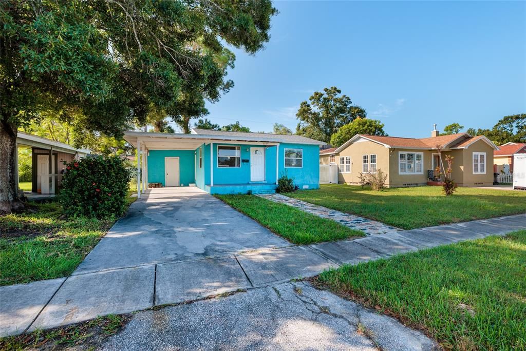 合同活跃: $125,000 (1 贝兹, 1 浴室, 576 平方英尺)